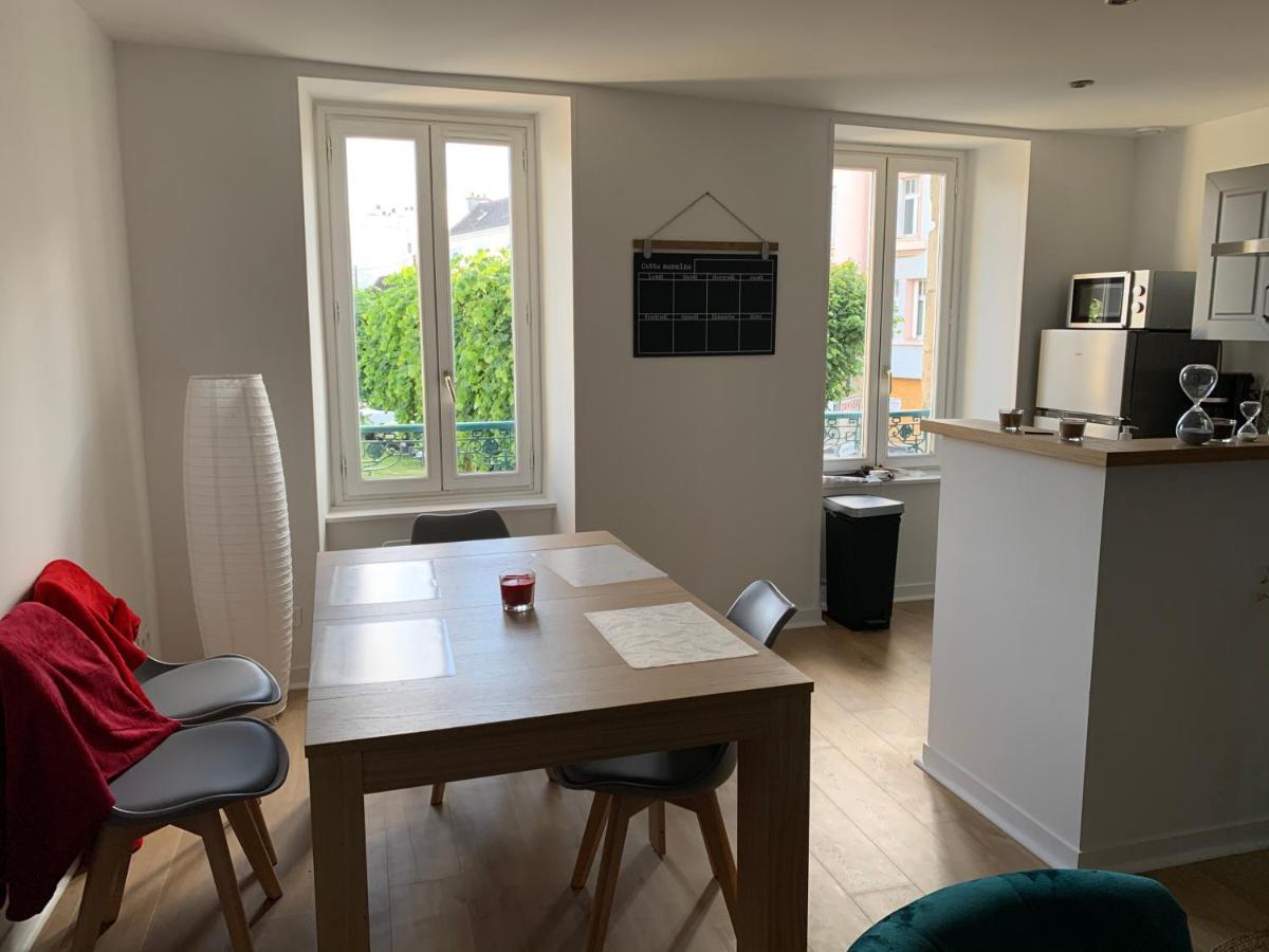 Appartement Au Coeur D'Auray Au 1Er Etage Екстериор снимка